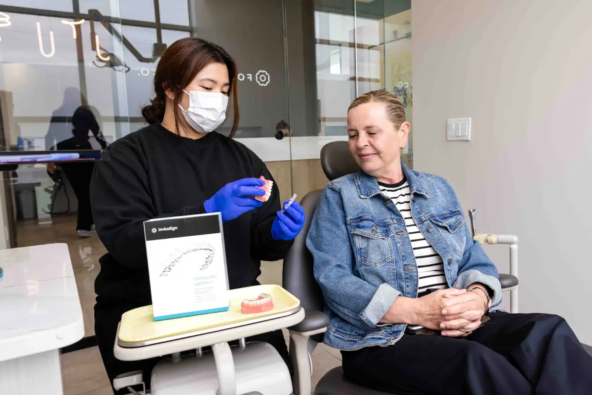 orthodontist-windsor-adults-v1